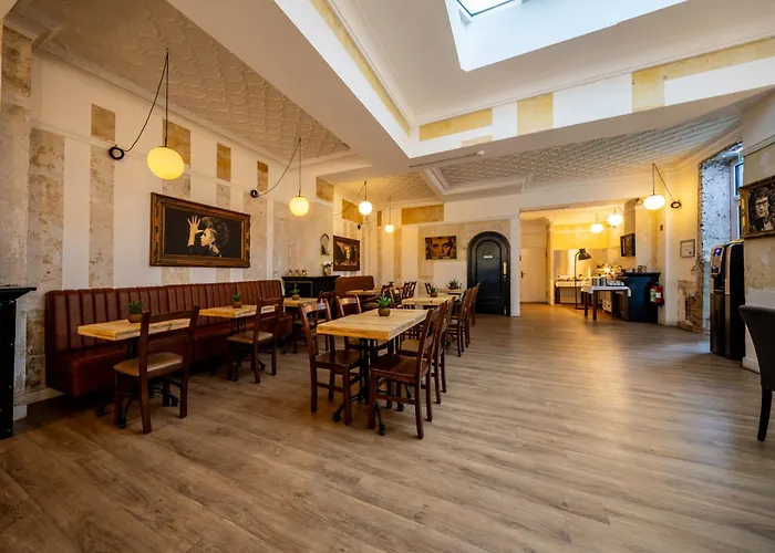 Hotel Bristol